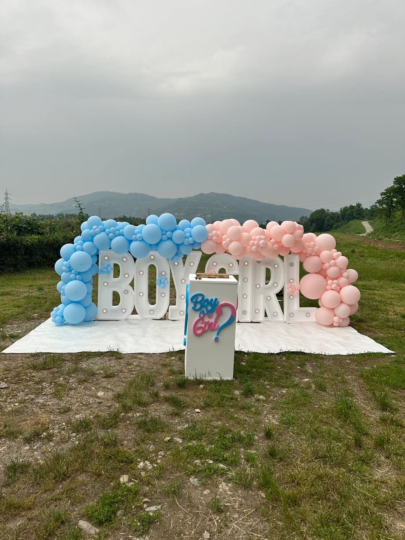 Allestimenti, palloncini e confettata